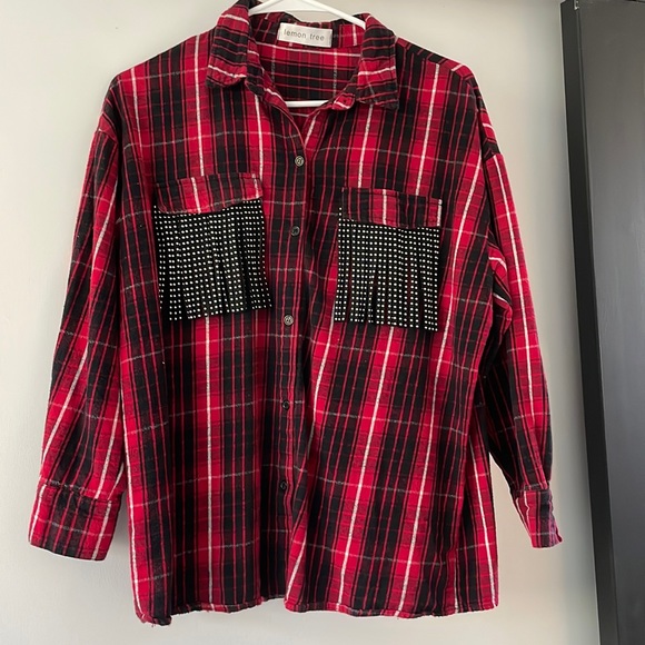 Women’s red Lemon Tree flannel - Picture 1 of 3